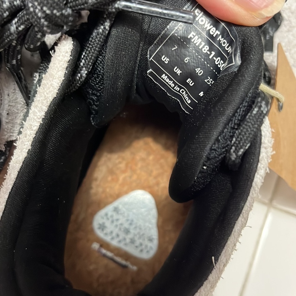 Free People x Flower Mountain Bloom Speckled Sneakers Size 7 NWT - Picture 12 of 12